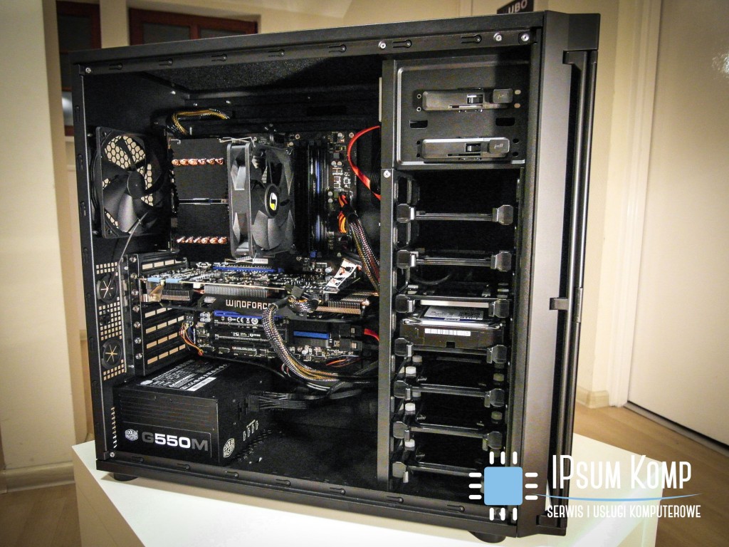 Piękny i ośmio(głowa)wątkowa bestia - montaż komputera PC.